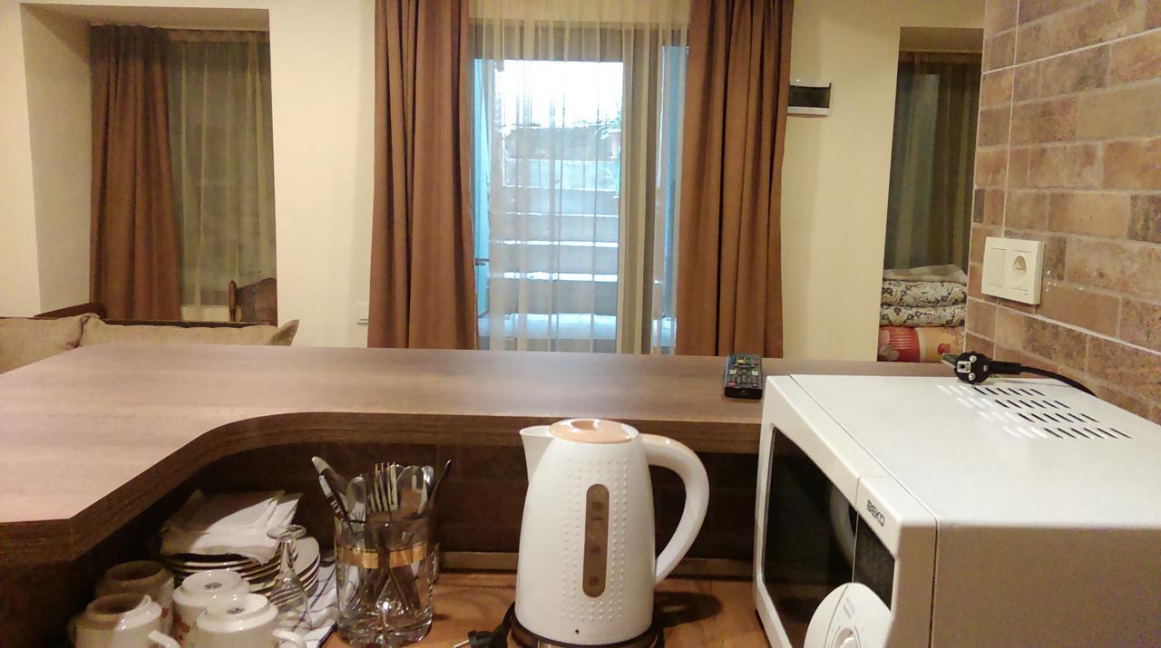Low Budget Room With King Size Bed Tbilisi Ngoại thất bức ảnh
