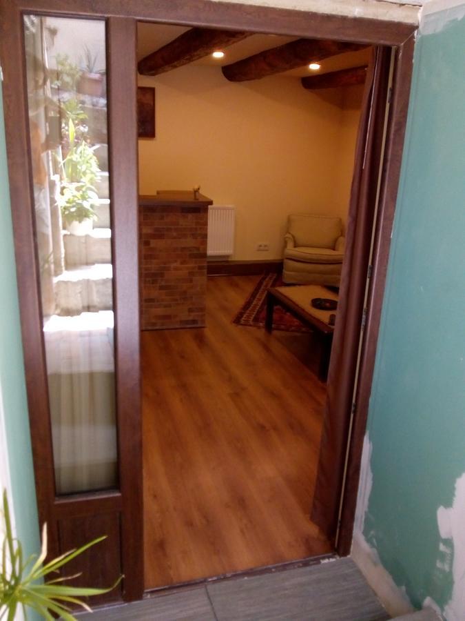 Low Budget Room With King Size Bed Tbilisi Ngoại thất bức ảnh