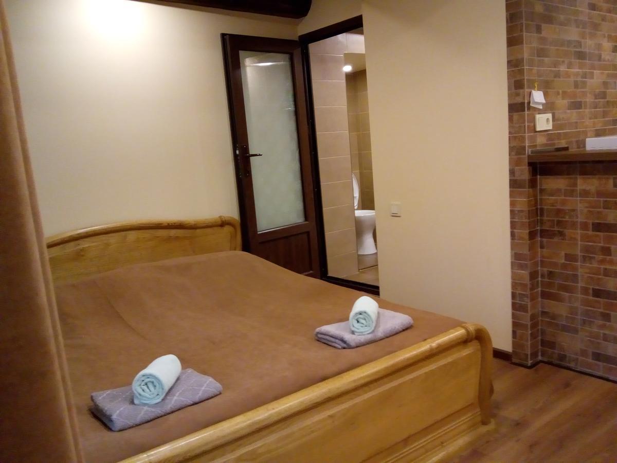 Low Budget Room With King Size Bed Tbilisi Ngoại thất bức ảnh